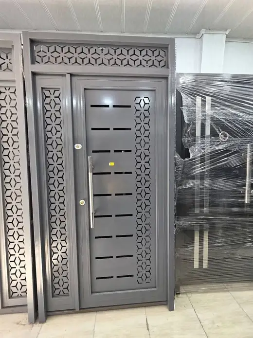 Safety door, ready to deliver